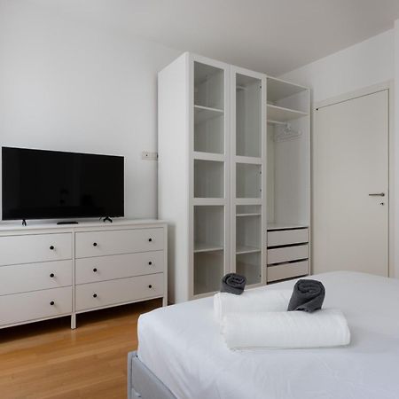 Suite Saba, Stile E Parcheggio In Centro A Trieste Exterior foto