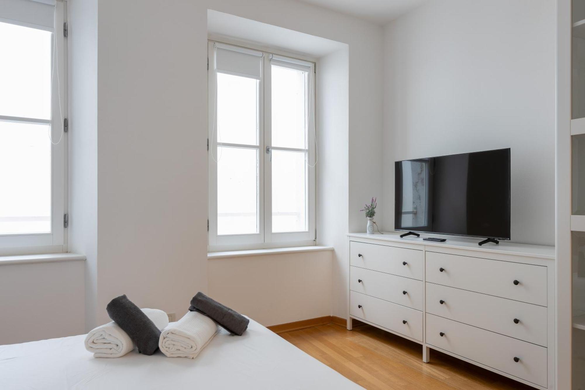 Suite Saba, Stile E Parcheggio In Centro A Trieste Exterior foto